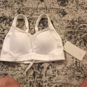 Ta Ta Tamer III/ sports bra